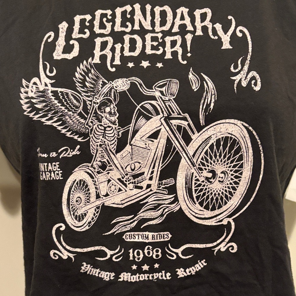 NWT Tilly’s Charcoal Gray Graphic Motorcycle Short Sleeve Cotton Tee in XL